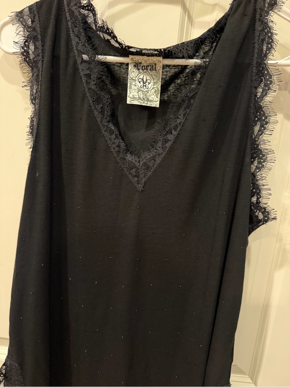 Vocal Black Lace-Trim Beaded Sleeveless Camisole